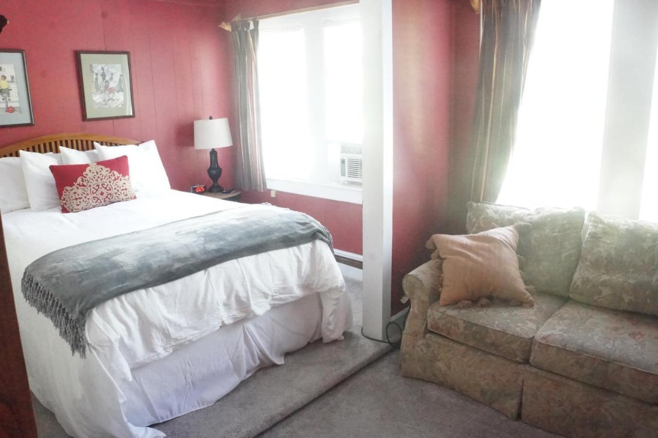 The Frogtown Inn Canadensis Extérieur photo