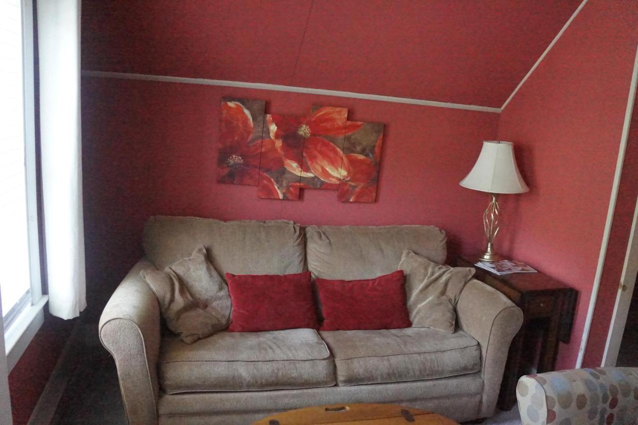 The Frogtown Inn Canadensis Extérieur photo