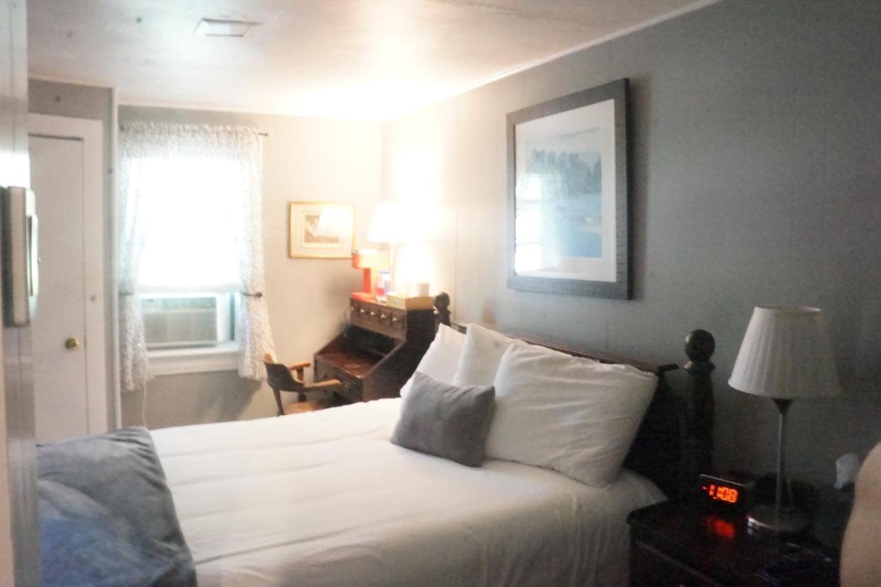 The Frogtown Inn Canadensis Extérieur photo