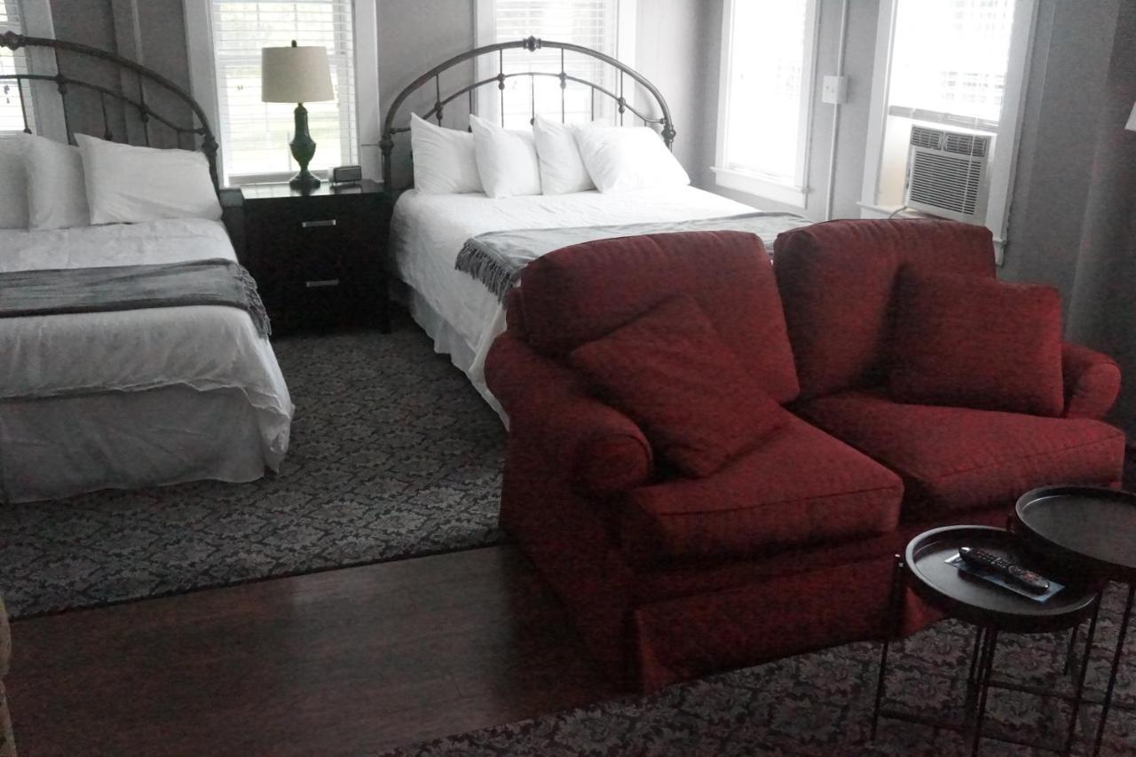 The Frogtown Inn Canadensis Extérieur photo