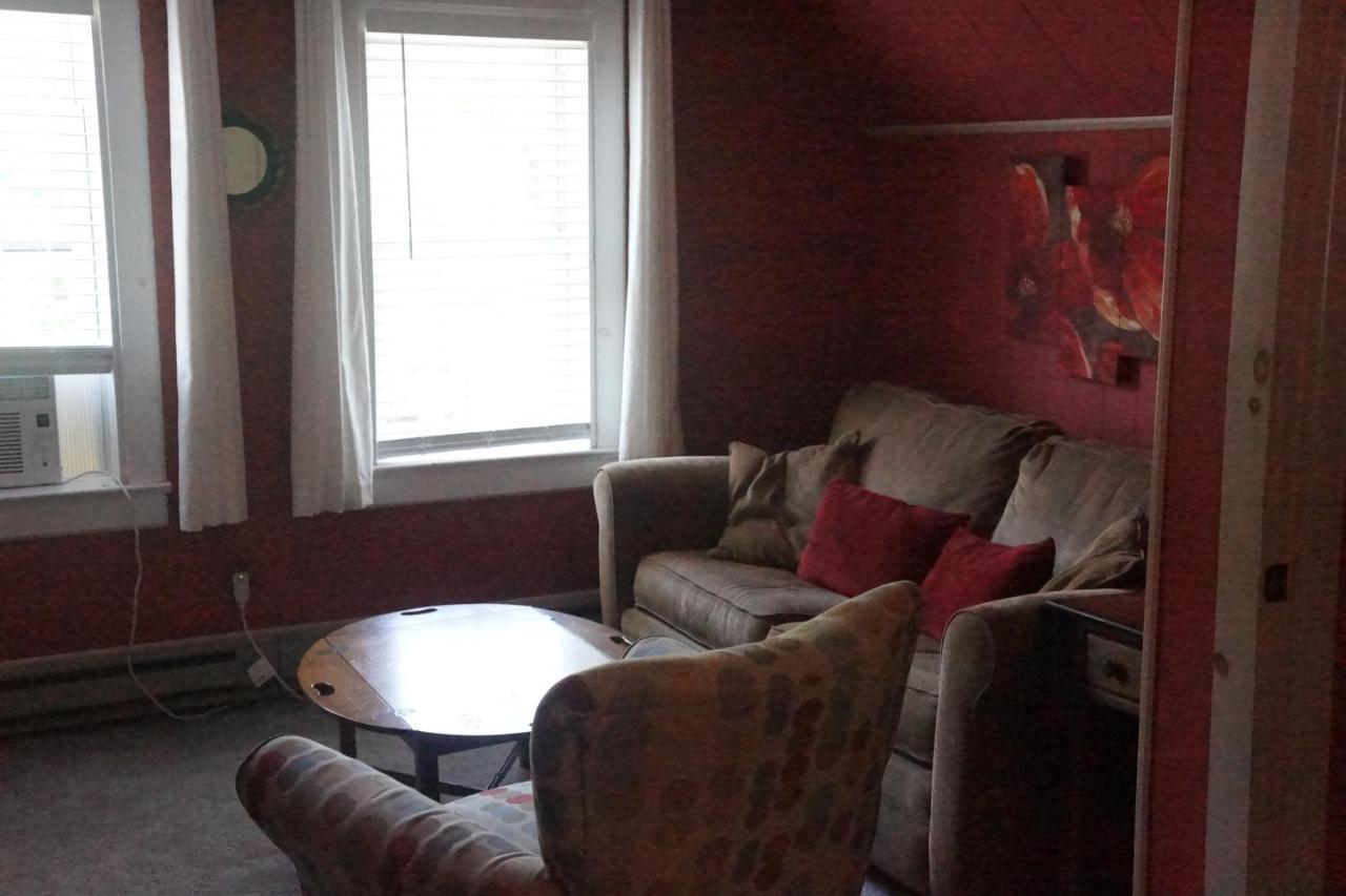 The Frogtown Inn Canadensis Extérieur photo